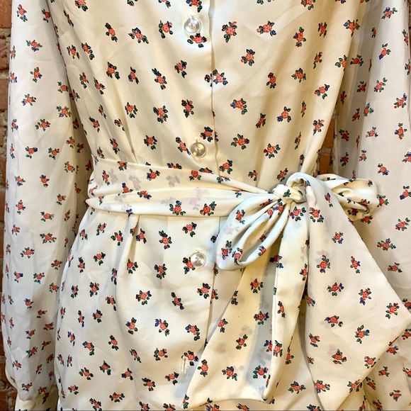 VINTAGE Sweet Cream Floral Blouse w/ Removable Tie - Picture 4 of 10